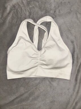 Alphalete amplify White Crossback sports bra, medium